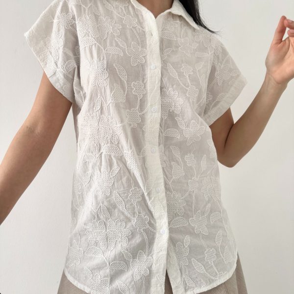 Düşük Kollu Vual Güpür Bluz